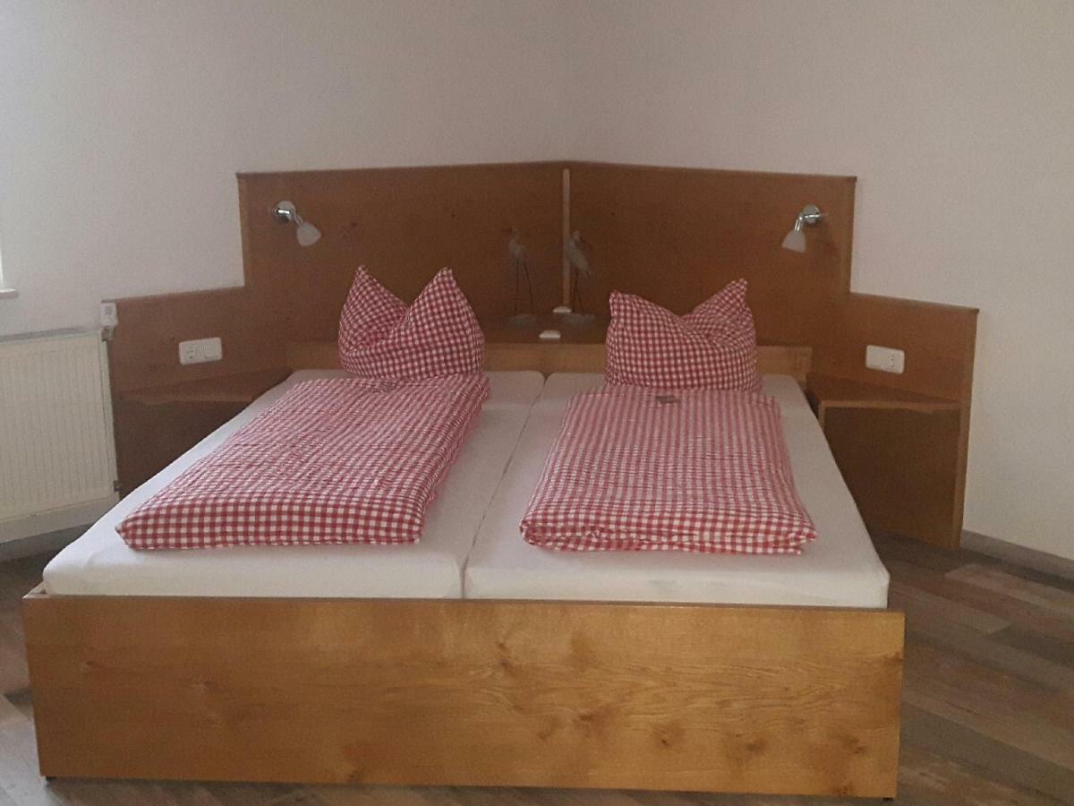 Gaestehaus Engelhard Pension Karbach  المظهر الخارجي الصورة