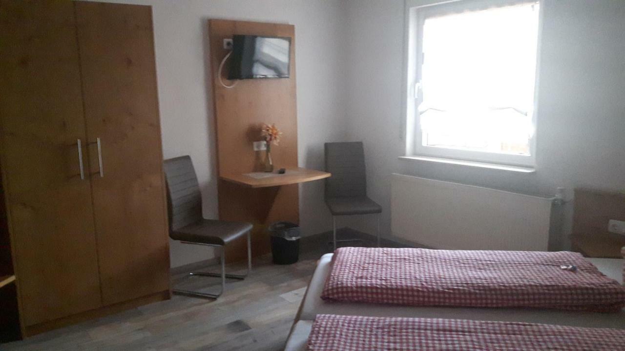Gaestehaus Engelhard Pension Karbach  المظهر الخارجي الصورة